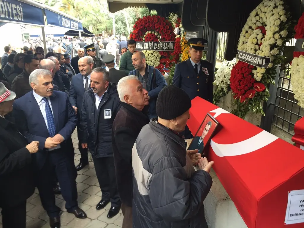 Haber: Hendek, şehidini uğurladı - Öne Çıkan