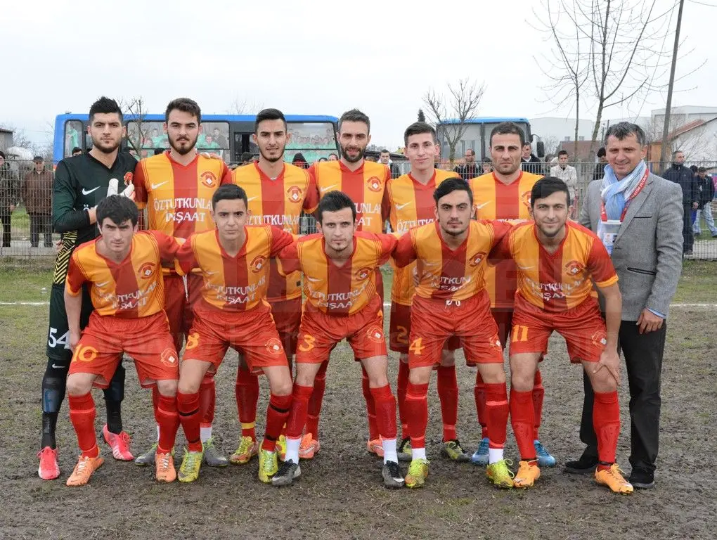 Haber: Akovaspor Mağlubiyete rağmen  Liderliğini sürdürdü - Öne Çıkan