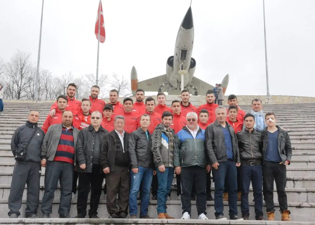 Haber: Akovaspor Mağlubiyete rağmen  Liderliğini sürdürdü - Galeri-1