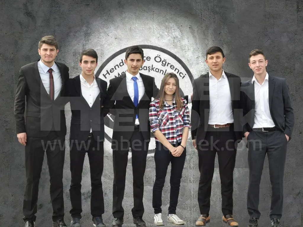 Haber: Solak Ve Ekibinden Öğrenci Meclis Tarihinde Bir İlk - Galeri-2
