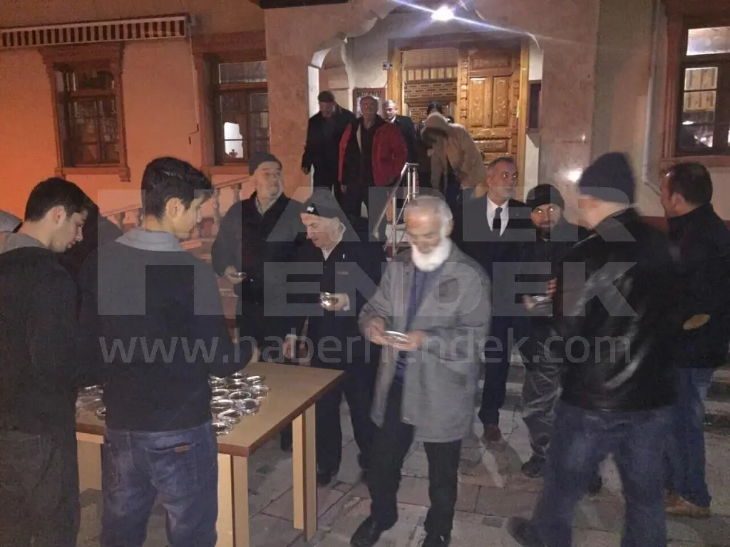 Haber: MHP Hendek teşkilatı Kadınlar Gününde Mevlid Okuttu - Galeri-1