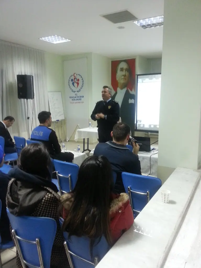 Haber: Emniyet " en güzel bağımlılık hayattır" - Galeri-1