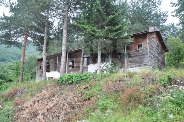 Hendek’te Kaderine Terk Edilen Okullar