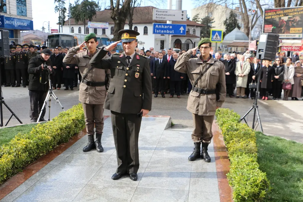 Haber: Hendek’te Çanakkale Şehitleri anıldı - Galeri-1