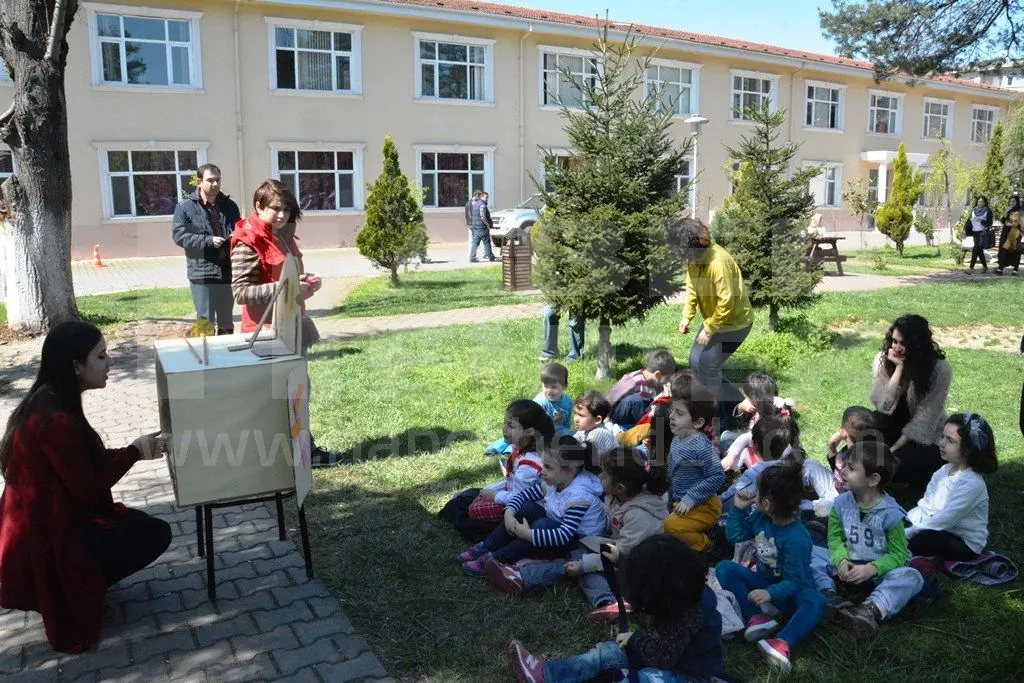 Haber: Eğitim Fakültesi Öğrencilerinin Hazırladığı “Eğitici Oyuncak Sergisi” büyük beğeni topladı - Galeri-2