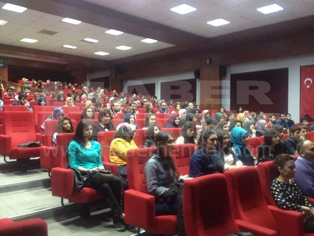 Haber: Özel Eğitim Bölümünden Otizm ile ilgili konferans - Öne Çıkan