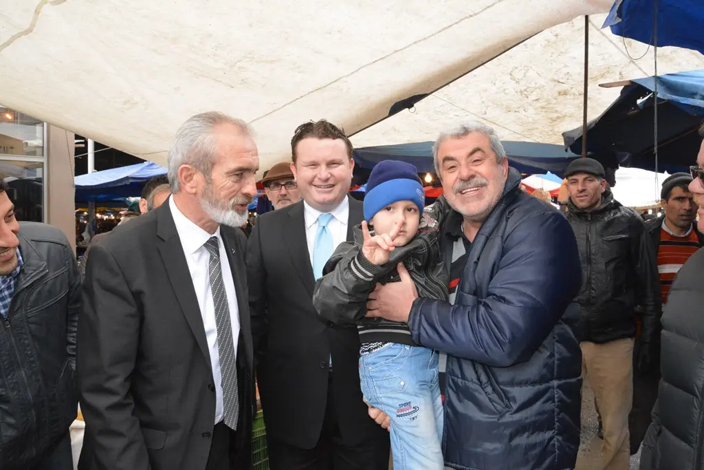 Haber: Geyve, MHP’li Adayları Bağrına Bastı. - Öne Çıkan