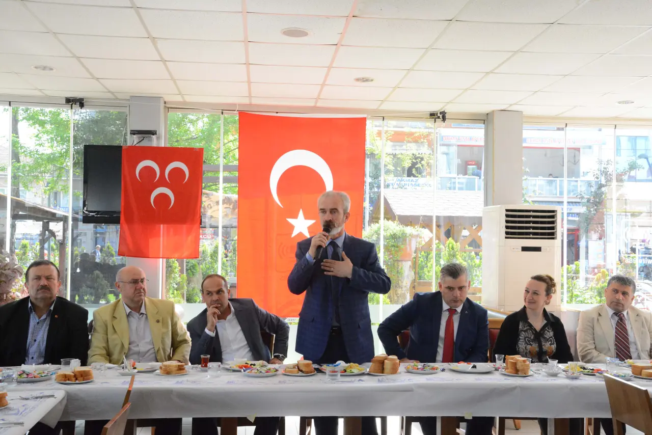 Haber: MHP’DEN AKYAZI’DA BİRLİK KAHVALTISI - Öne Çıkan