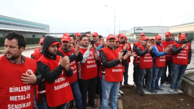 Haber: Arkadaşlarının İşlerine Son Verilmesini Protesto Ettiler - Öne Çıkan
