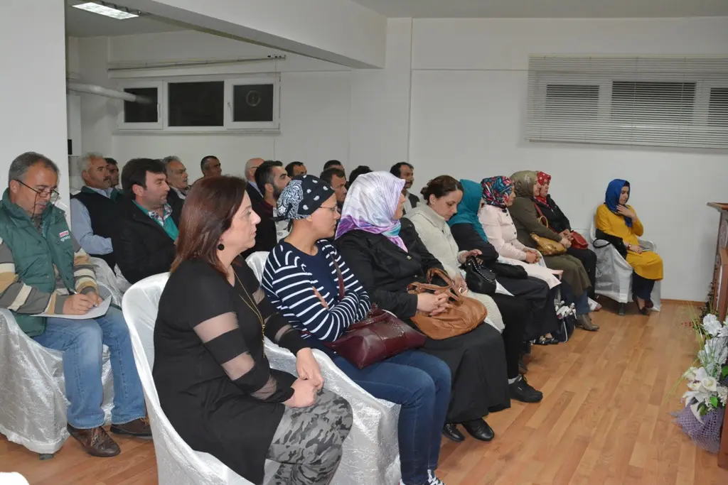 Haber: MHP Hendek\'te Eğitim Programları devam Ediyor - Galeri-2
