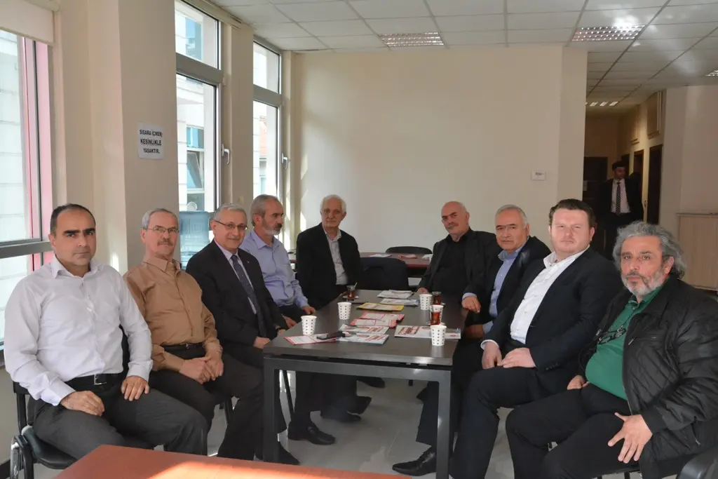 Haber: MHP'YE MORAL VEREN ZİYARET - Öne Çıkan