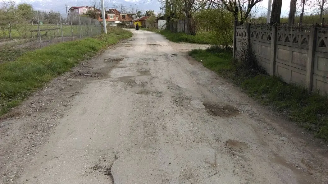 Haber: Yollar Yapılmayınca Vatandaş Kendisi Çözüm Buluyor - Öne Çıkan