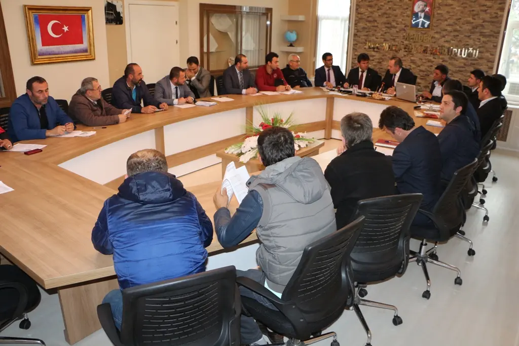 Haber: KAYMAKAMLIK FUTBOL TURNUVASI BAŞLIYOR - Öne Çıkan