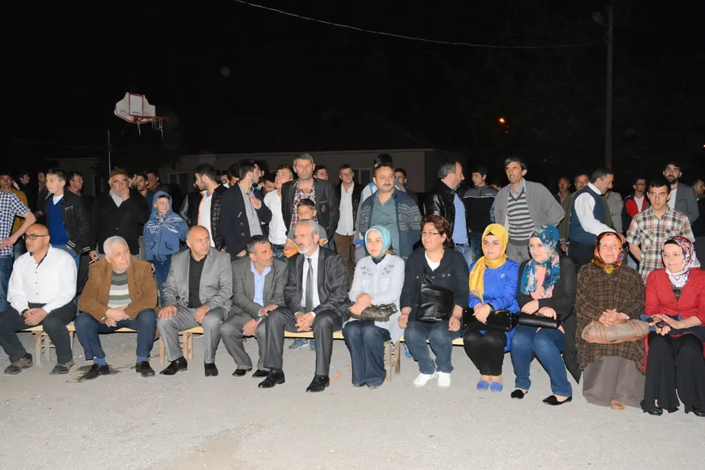 Haber: MHP Milletvekili Adayı Zihni Açba Her Yerde - Galeri-2