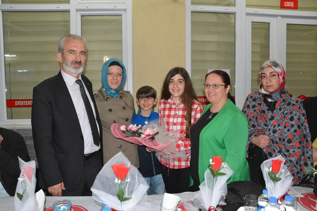 Haber: ‘ AKP Devletin Memurlarını Hükümetin Memurları Haline Dönüştürdü ’ - Galeri-3