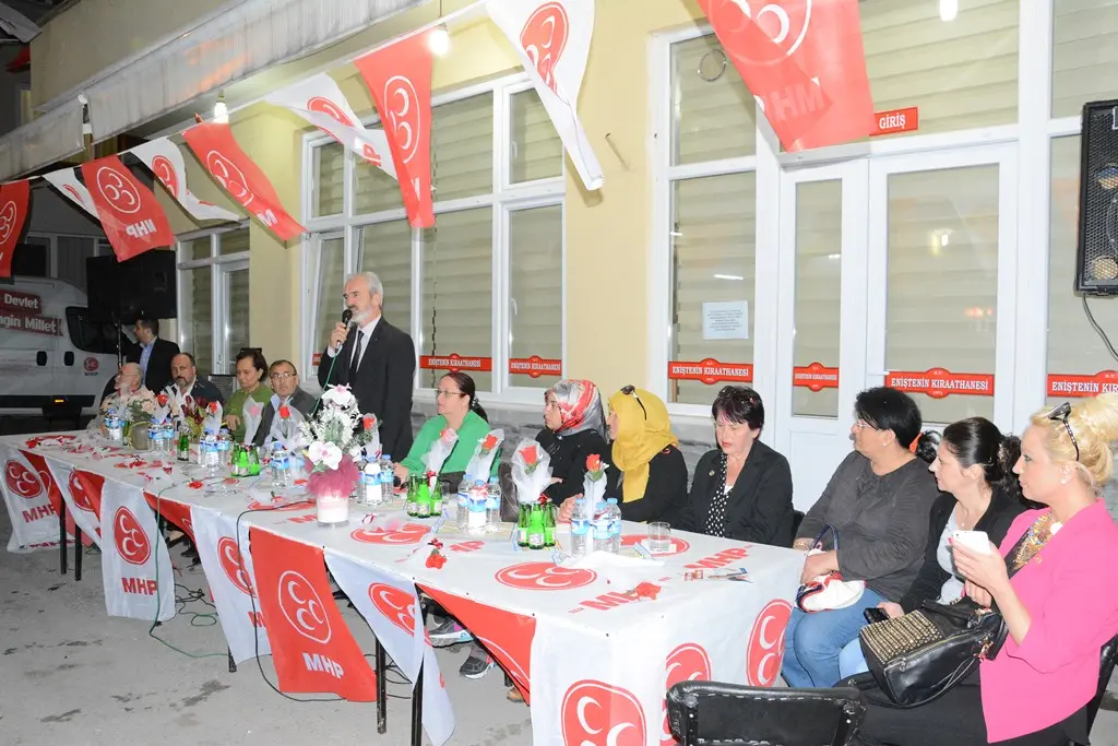 Haber: ‘ AKP Devletin Memurlarını Hükümetin Memurları Haline Dönüştürdü ’ - Galeri-2