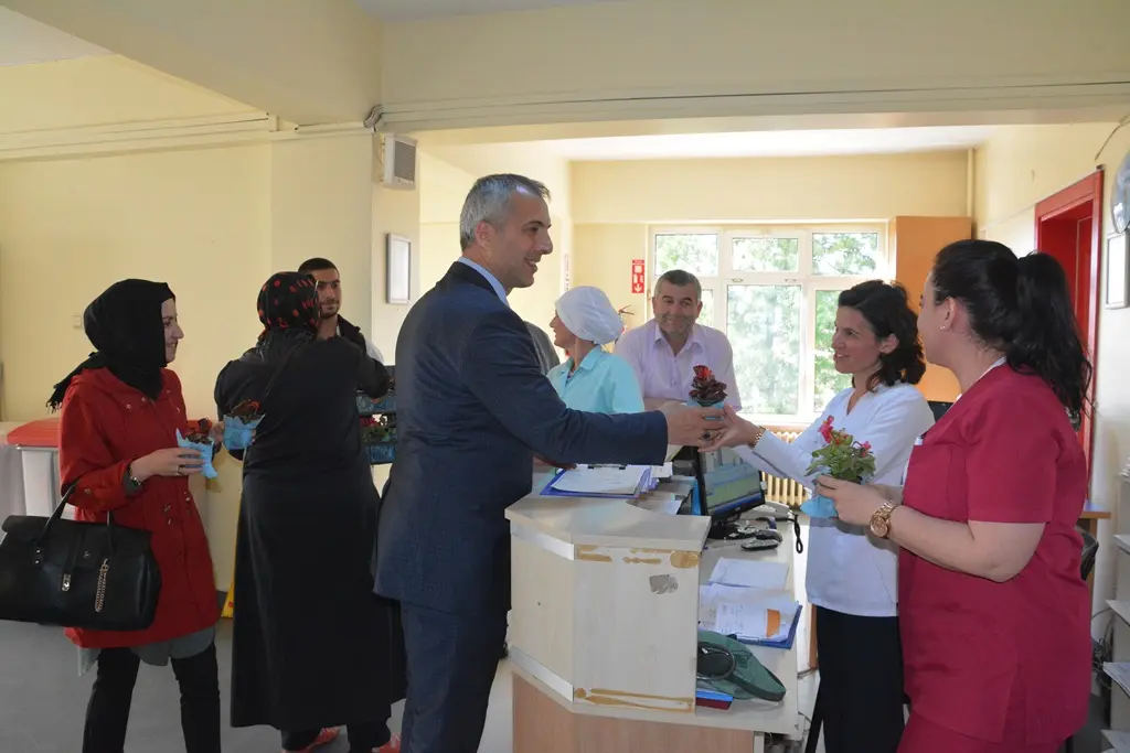Haber: MHP Hendek Hemşirelerin gününü kutladı - Galeri-2