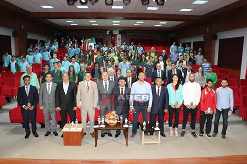 Haber: BAŞARIYA GİDEN YOLDA GENÇLİĞİN ÖNEMİ - Galeri-1
