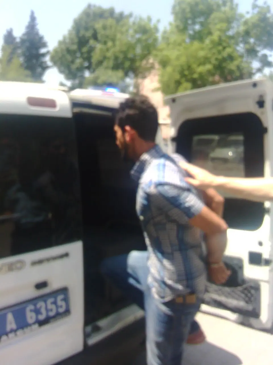 Haber: ESKİ KIZ ARKADAŞINI BIÇAKLAYAN ŞAHIS KISKIVRAK YAKALANDI - Öne Çıkan