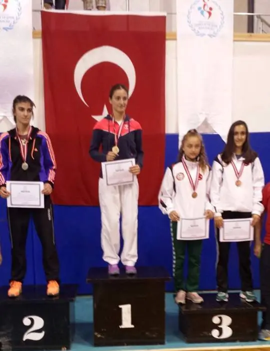 Haber: Ünlüsoy’dan Altın madalya - Öne Çıkan