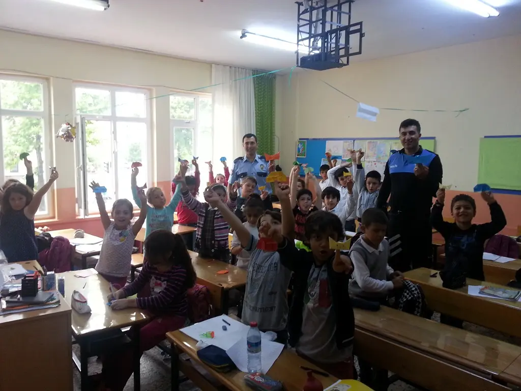 Haber: EMNİYETİN ORİGAMİ GÖSTERİSİ İLGİYLE İZLENDİ - Galeri-1