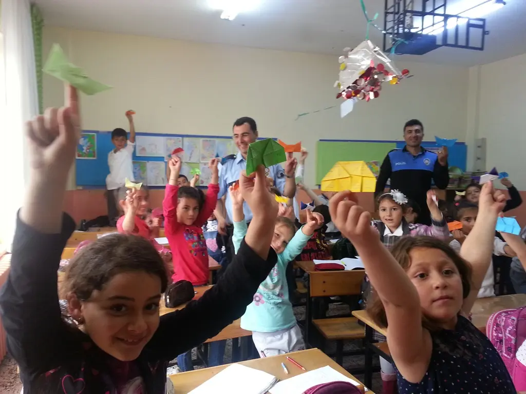 Haber: EMNİYETİN ORİGAMİ GÖSTERİSİ İLGİYLE İZLENDİ - Galeri-2