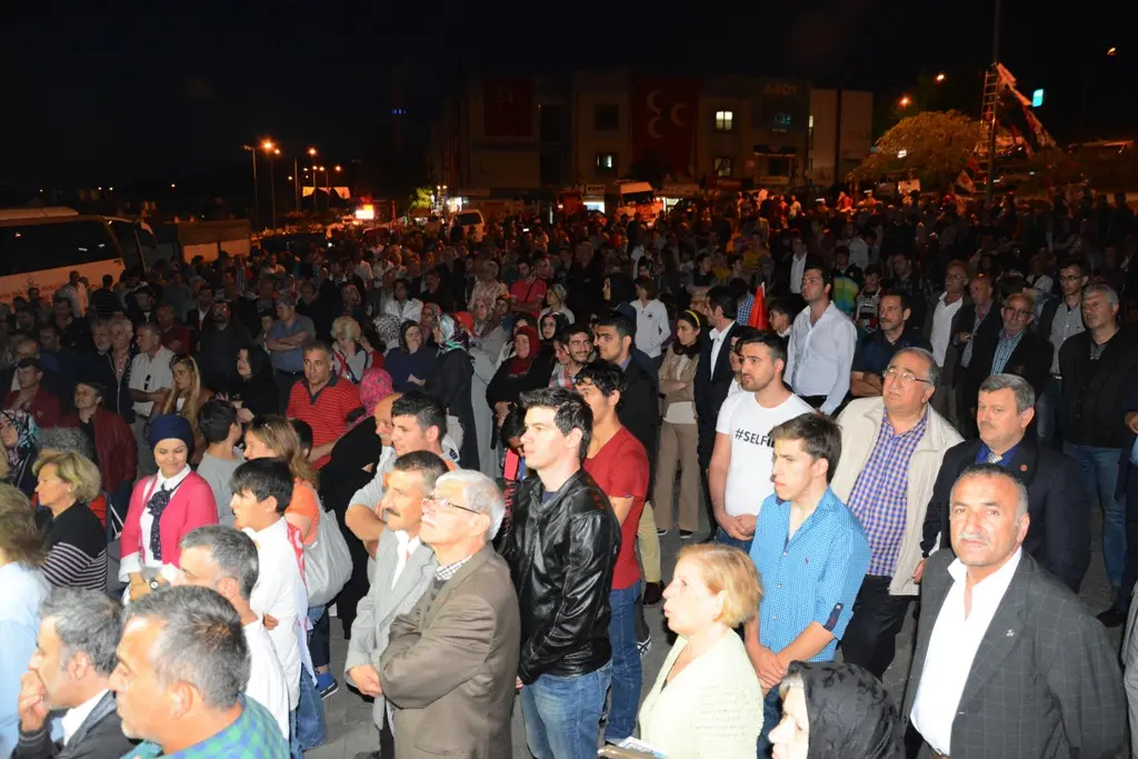 Haber: Açba'nın katıldığı açık hava toplantısı mitinge dönüştü - Galeri-3
