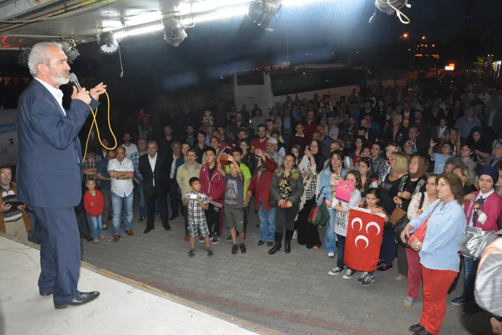 Haber: Açba'nın katıldığı açık hava toplantısı mitinge dönüştü - Öne Çıkan