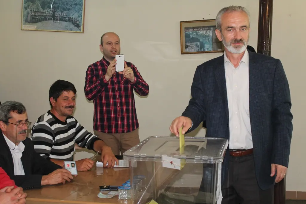 Haber: MHP Milletvekili Adayı Zihni Açba oyunu Akbalık’ta kullandı - Öne Çıkan