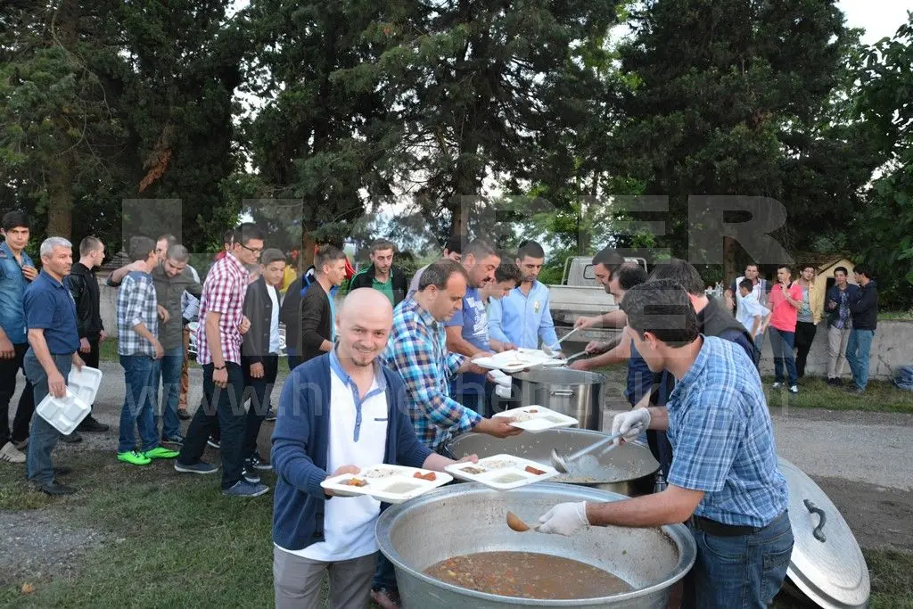 Haber: Yağbasanlılar  İftarda buluştu - Galeri-6