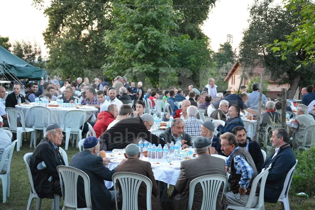 Haber: Yağbasanlılar  İftarda buluştu - Galeri-7