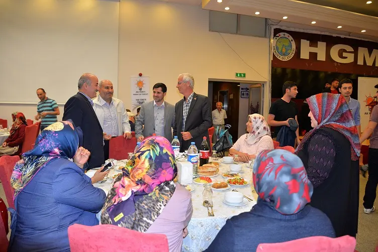 Haber: AK Parti Hendek HGM’ de buluştu - Galeri-2