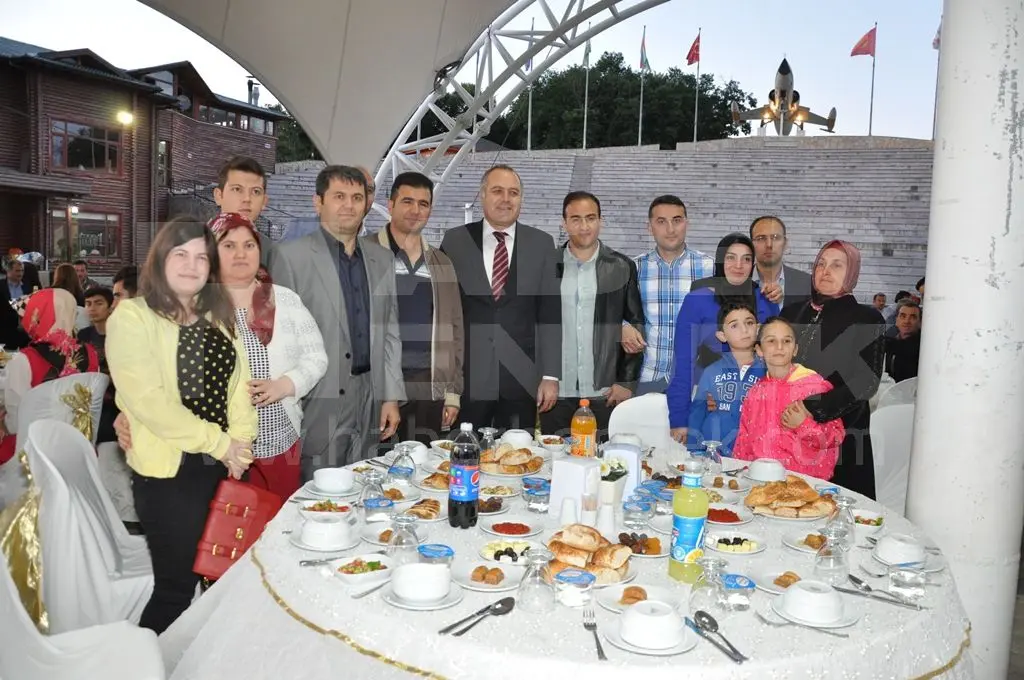 Haber: Şehit Ve Gazi Aileleri İftarda Bir Araya Geldi - Galeri-2