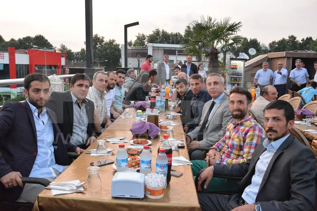 Haber: Hendek Ülkücü İşçiler Derneğinden İftar - Galeri-2