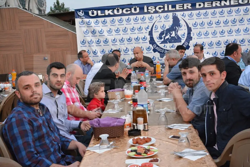 Haber: Hendek Ülkücü İşçiler Derneğinden İftar - Galeri-6