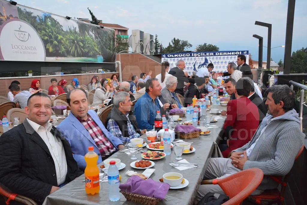 Haber: Hendek Ülkücü İşçiler Derneğinden İftar - Galeri-7