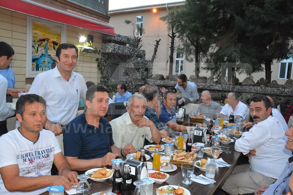 Haber: Ekrem Bedir Geleneksel iftarını verdi. - Öne Çıkan
