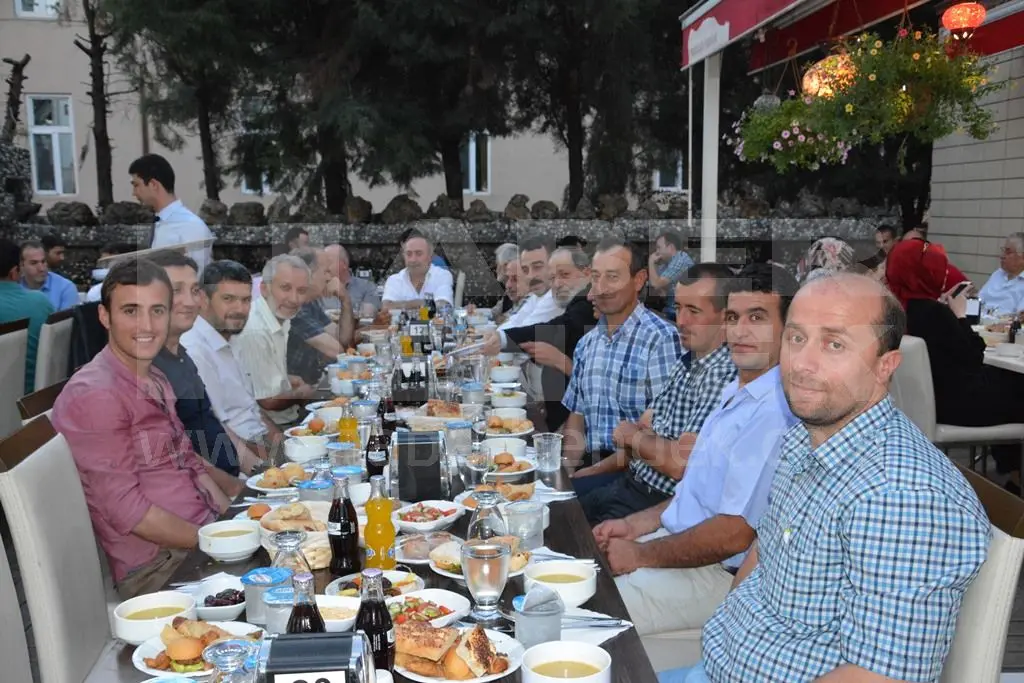 Haber: Ekrem Bedir Geleneksel iftarını verdi. - Galeri-5