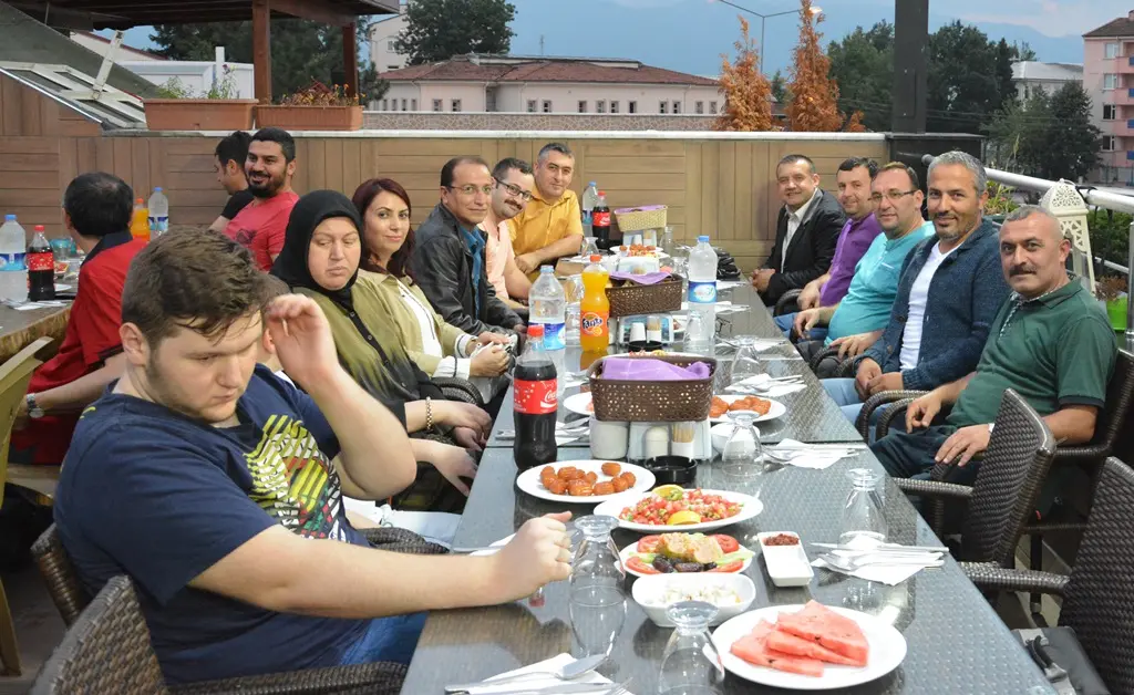 Haber: Haberhendek ailesi iftarda bir araya geldi - Öne Çıkan