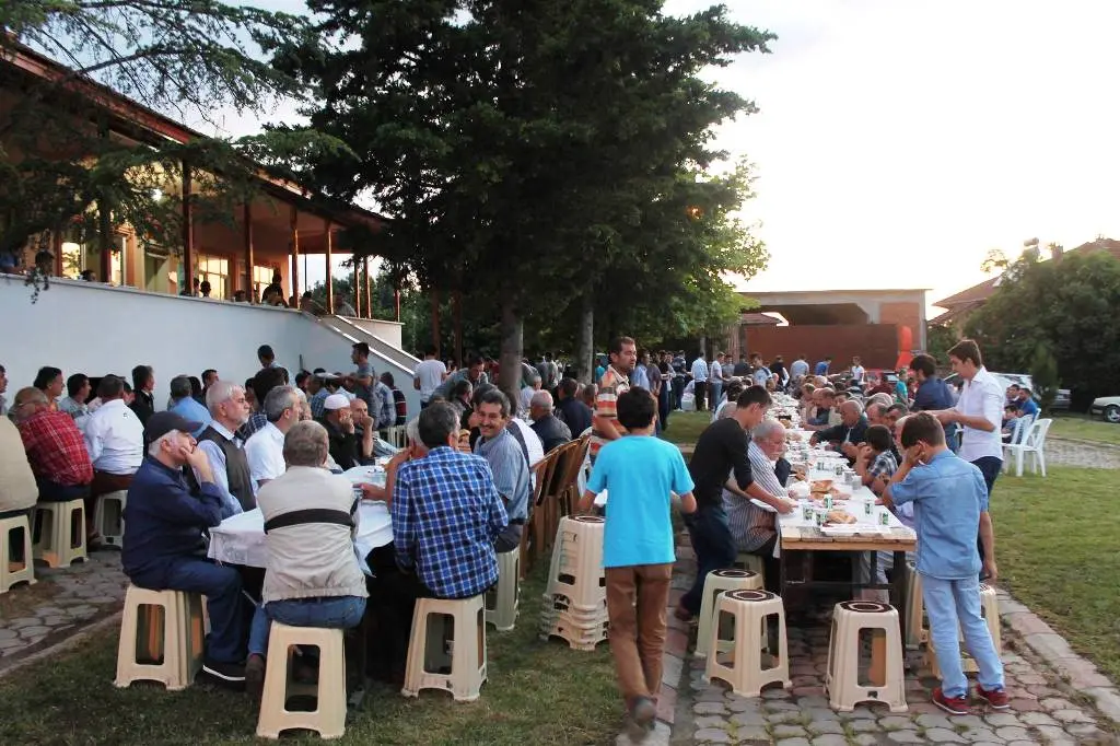 Haber: Karatoprak Mahallesi İftarda buluştu - Galeri-6