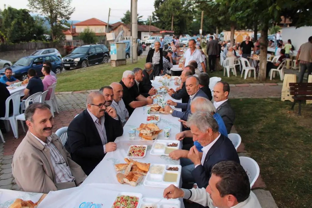 Haber: Karatoprak Mahallesi İftarda buluştu - Galeri-5