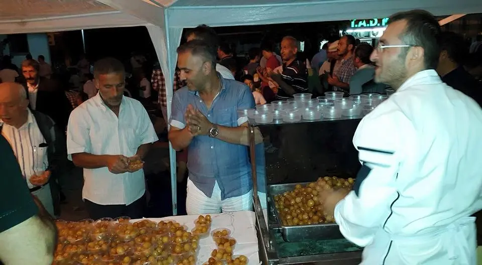 Haber: AK Pres Fabrikasından, Kadir Gecesinde Lokma Tatlısı İkramı - Galeri-2