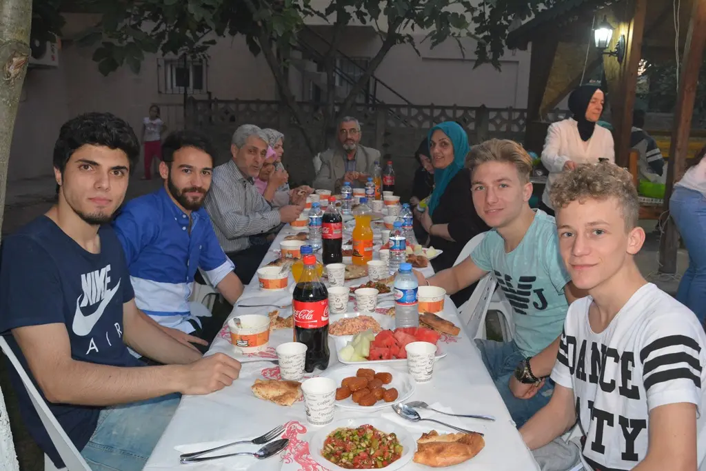 Haber: Akçay Ailesi iftarda buluştu - Galeri-3