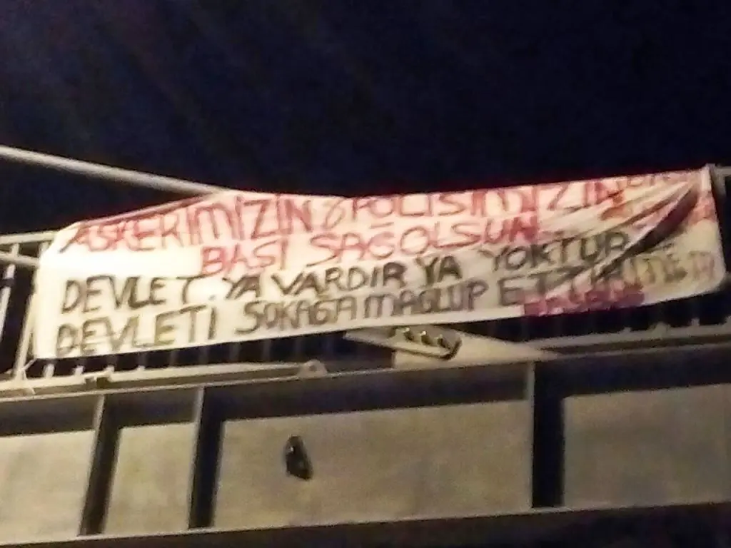 Haber: Hendek'ten Pankartlı Mesaj - Öne Çıkan