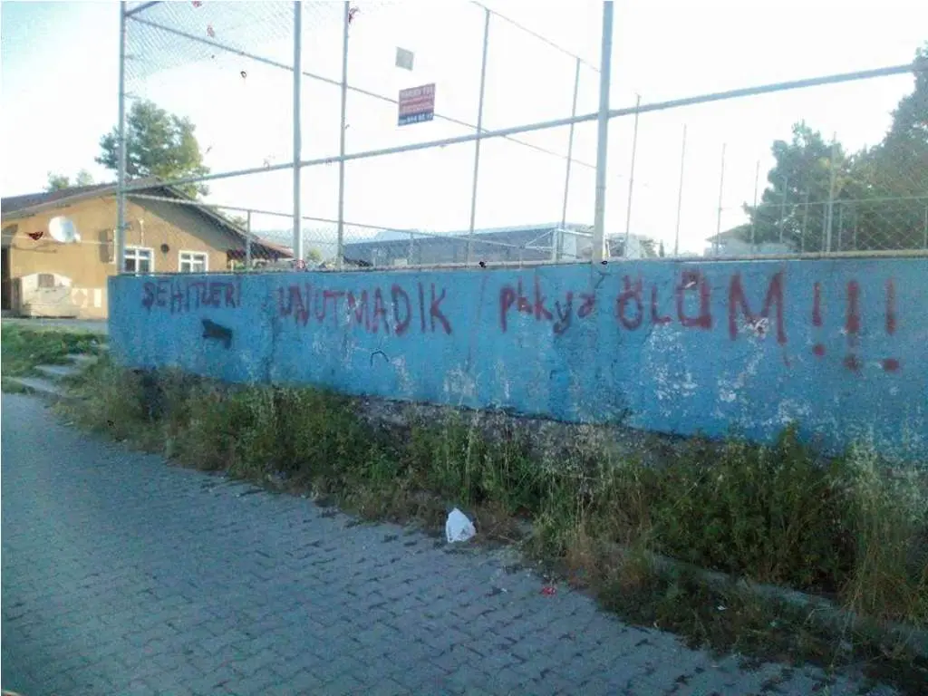 Haber: HENDEK’TEN TEPKİLER YÜKSELİYOR - Öne Çıkan
