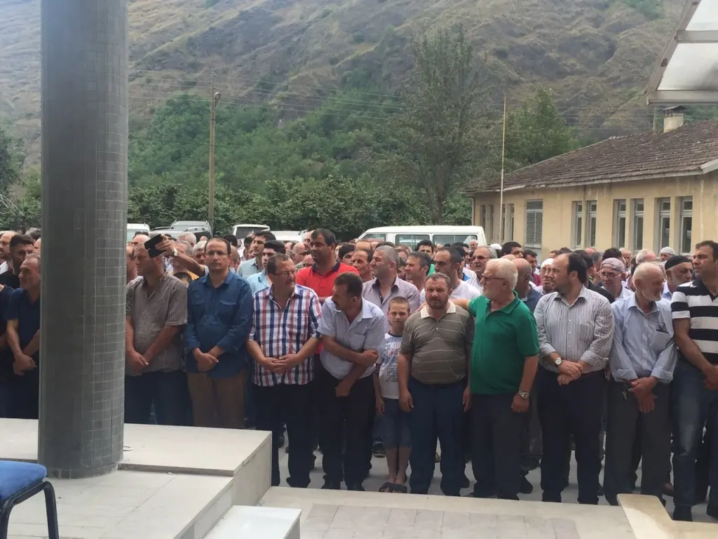 Haber: Emekli Müdür Hotaman Dualarla son yolculuğuna uğurlandı - Galeri-2