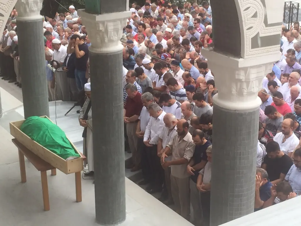 Haber: Emekli Müdür Hotaman Dualarla son yolculuğuna uğurlandı - Öne Çıkan