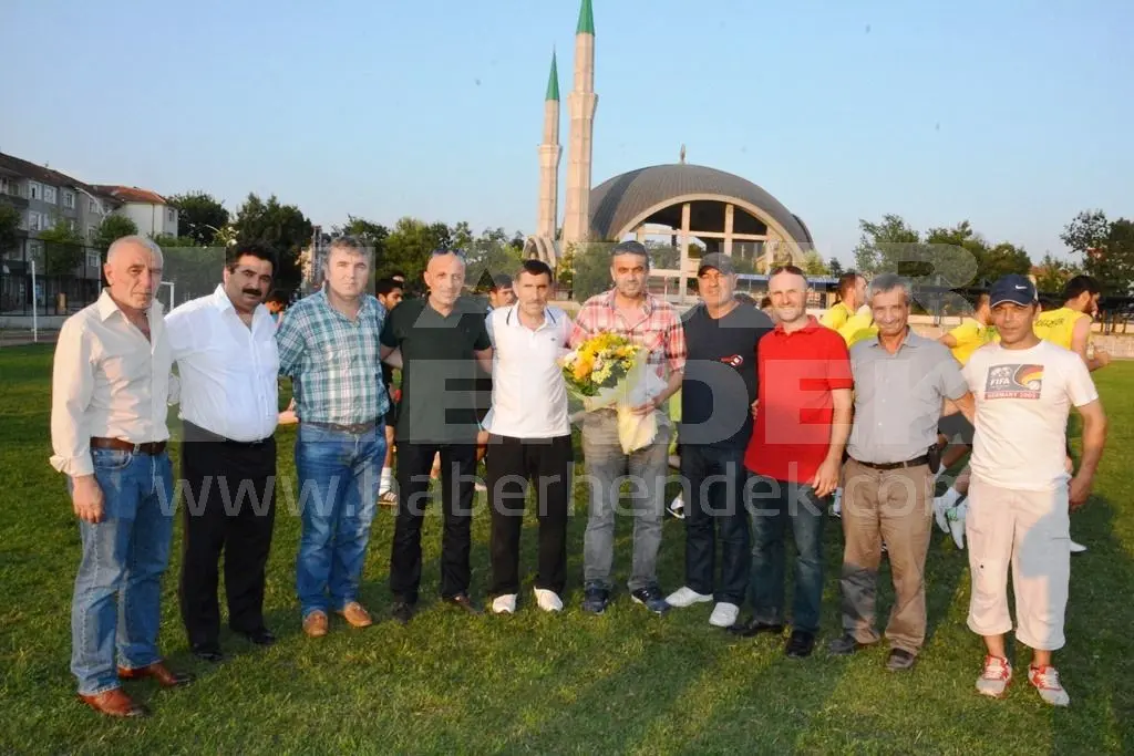 Haber: Hendek Boğazspor Sahaya indi - Galeri-2