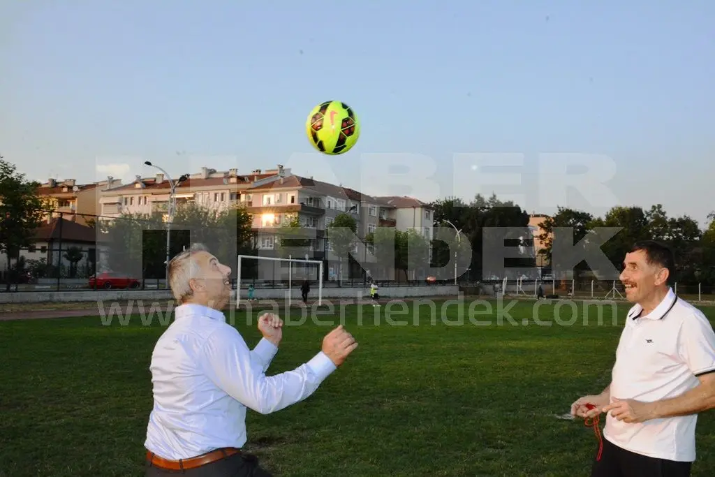 Haber: Hendek Boğazspor Sahaya indi - Galeri-8