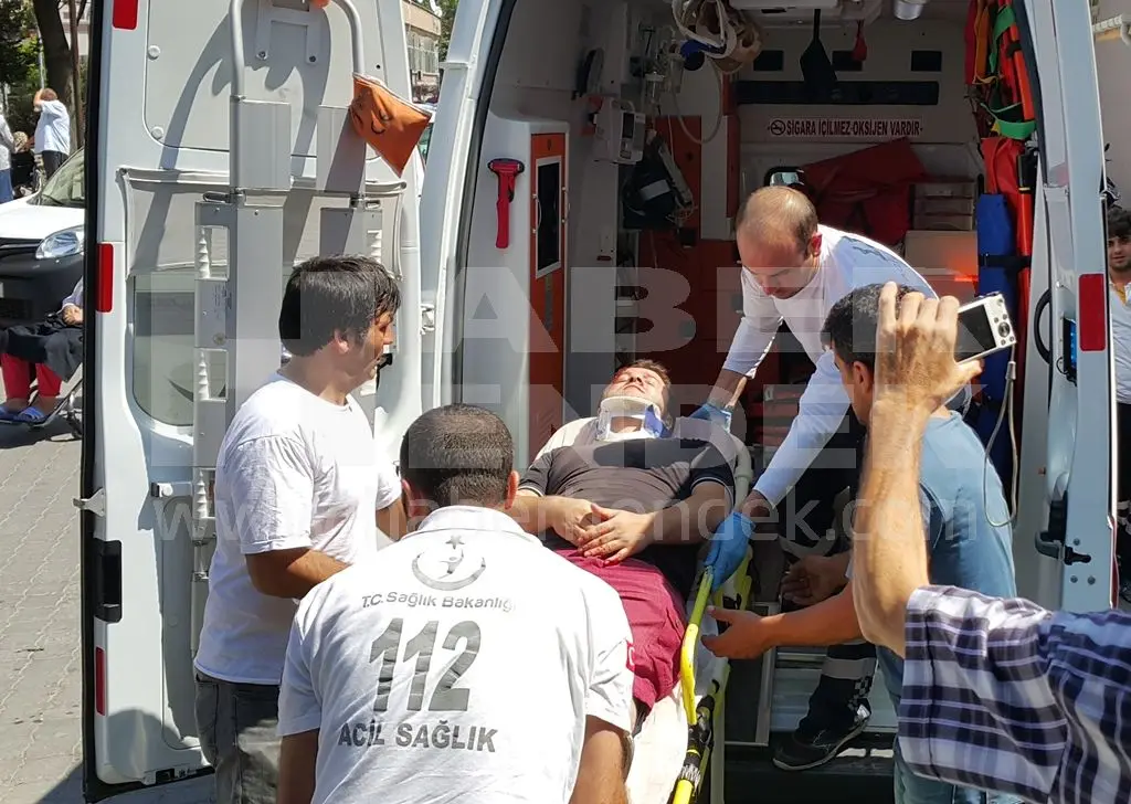 Haber: 2.OSB Kavşağında meydana gelen kazada 4 kişi yaralandı - Galeri-1